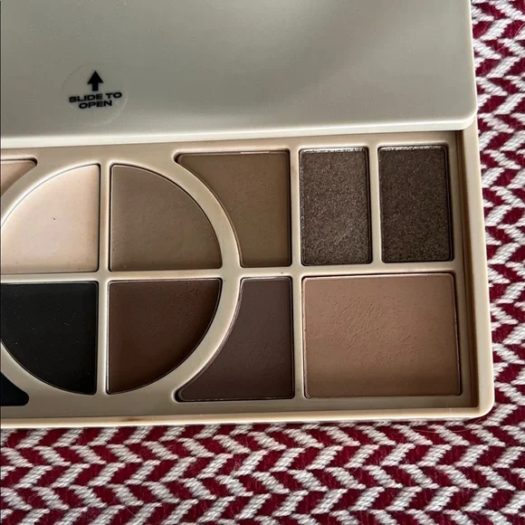 Urban Decay Shaped palette - Picture 5 of 5